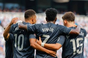 今晚多伦多猛龙备战欧冠，状态回暖细节曝光，更衣室稳定，年轻球员得到机会的简单介绍金年会app