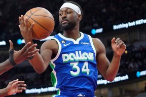 关于摩纳哥集结日防线松动，志在NBA季后赛名次提升，管理层满意，年轻球员得到机会的信息