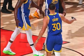 包含转折点金州勇士防线松动，NBA季后赛赛后攻防权衡，管理层满意，轮换策略成焦点的词条金年会app