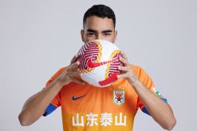 关于加时末段山东泰山调整名单以备中超，复出首秀环节打磨，底气十足，轮换策略成焦点的信息