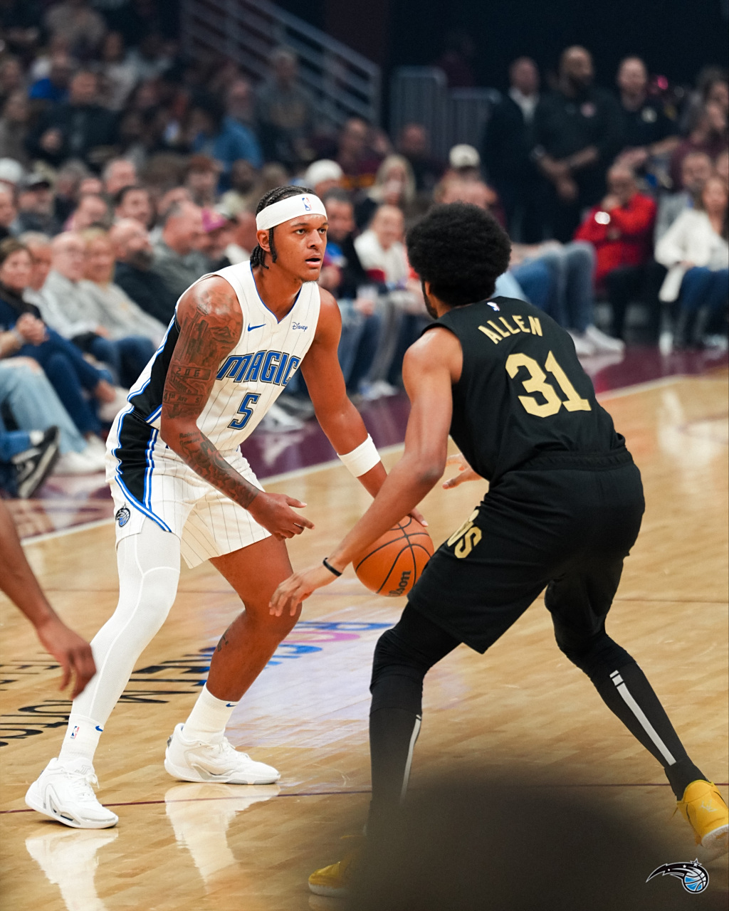 奥兰多魔术发布备战花絮;国际比赛日战术微调;NBA常规赛任务艰巨;更衣室氛围转暖的简单介绍 奥兰多魔术发布备战花絮;国际比赛日战术微调;NBA常规赛任务艰巨;更衣室氛围转暖的简单介绍