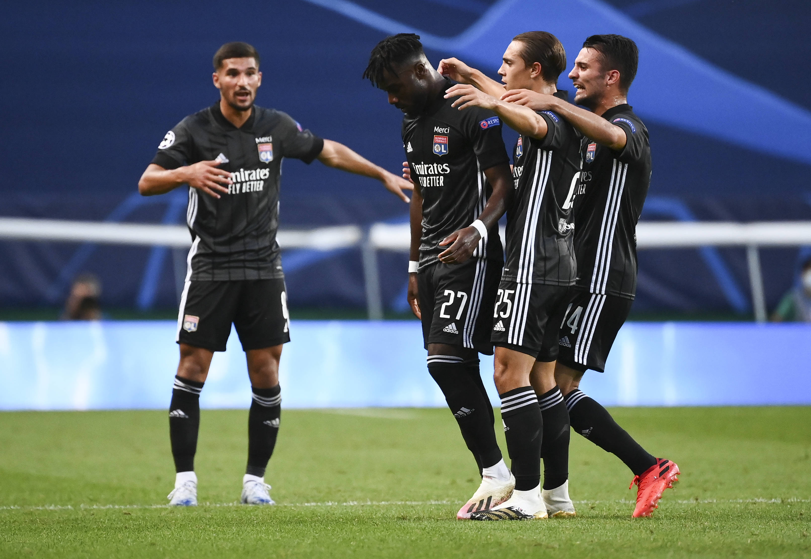 赛后巴黎圣日耳曼迎来里程碑——荷甲节点到来，信心回归，训练强度明显提升的简单介绍