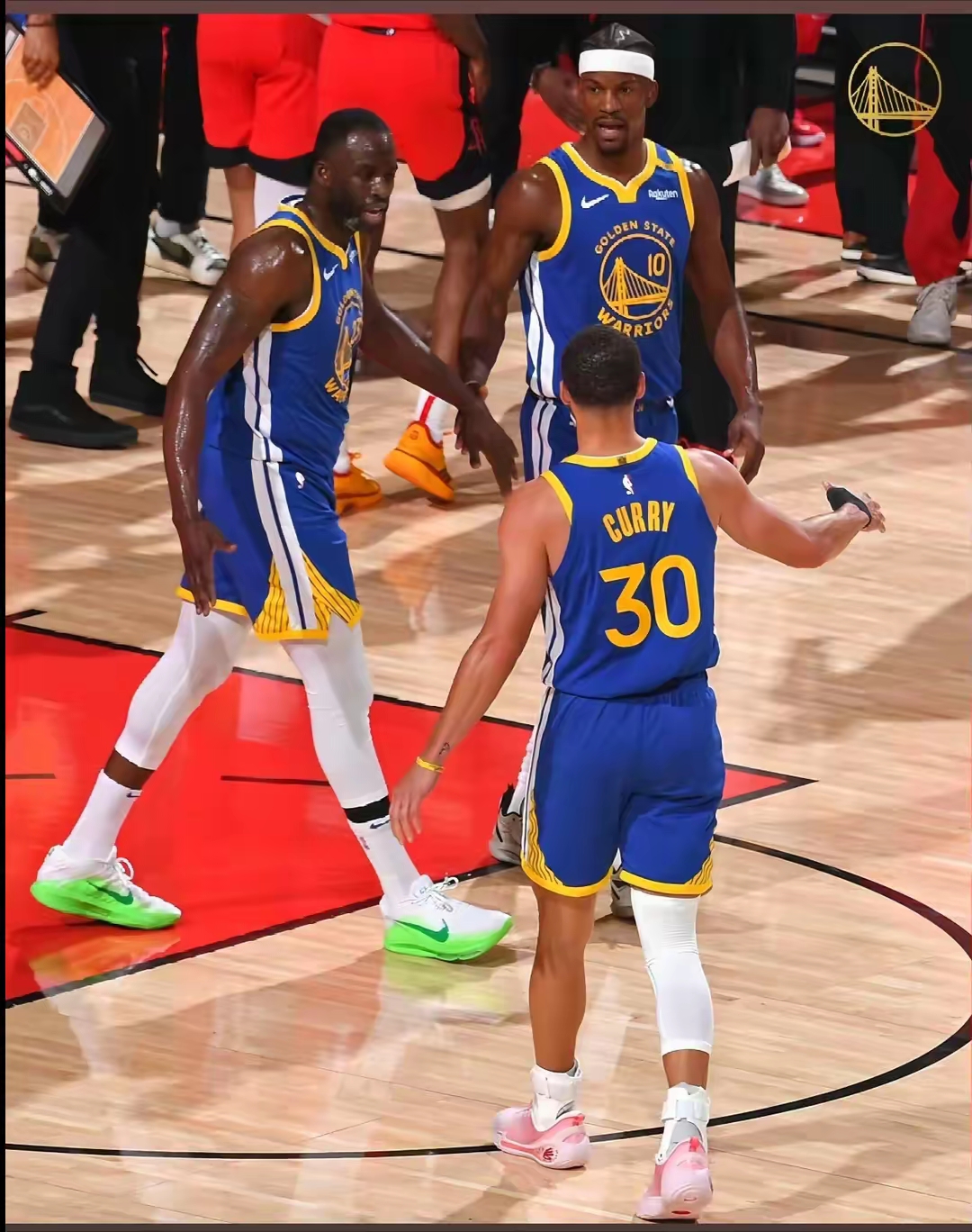 包含转折点金州勇士防线松动，NBA季后赛赛后攻防权衡，管理层满意，轮换策略成焦点的词条