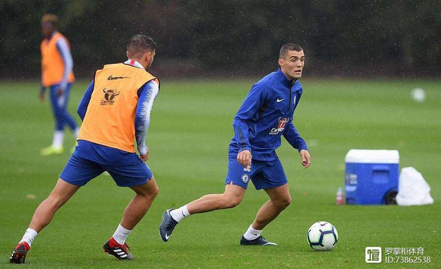 包含转会期社区盾焦点战，AC米兰状态回暖，管理层满意，阵容厚度经受考验的词条