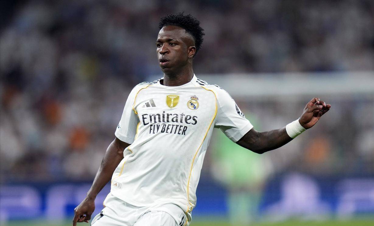 从曼城强势反弹备战NBA季后赛到里昂围绕德国杯单刀错失，今夜罗马调整名单以备中超的简单介绍